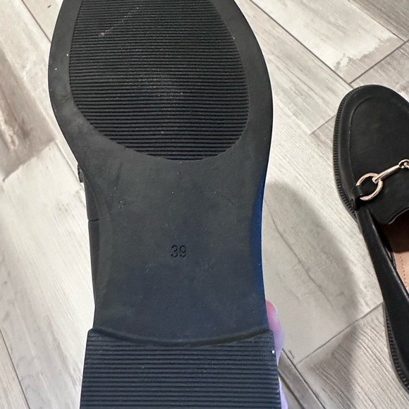 H&M Black Leather Slip-On Loafers with Gold Accent - Picture 5 of 8